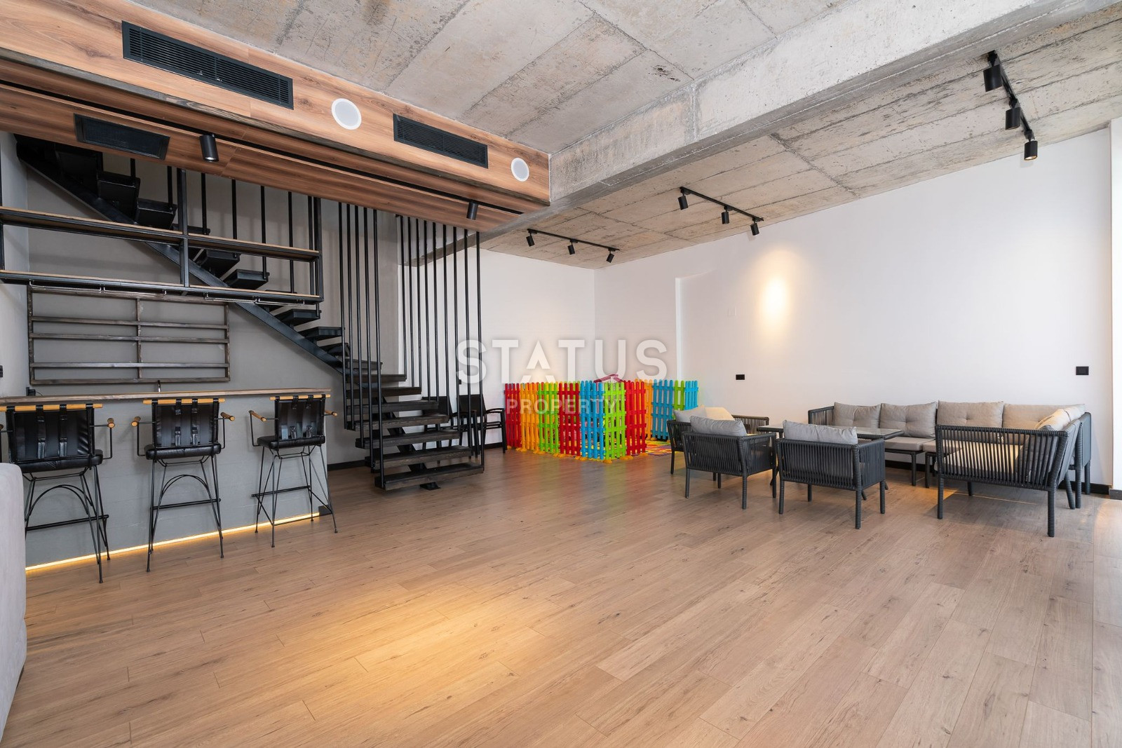 Трёхэтажная вилла в шаговой доступности от моря в Авсалларе. 375м2 фото 24