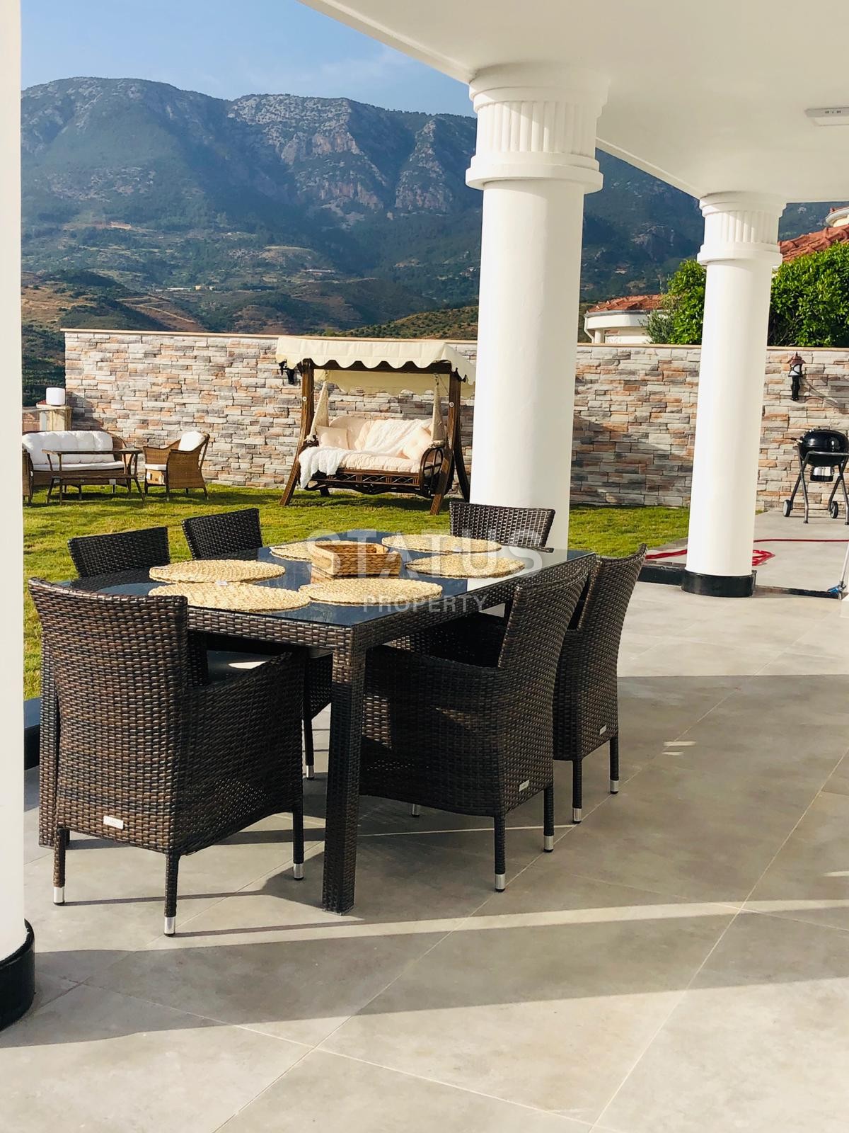 Шикарная вилла с потрясающими видами на могучие горы в Каргыджаке. 450 кв.м. фото 25