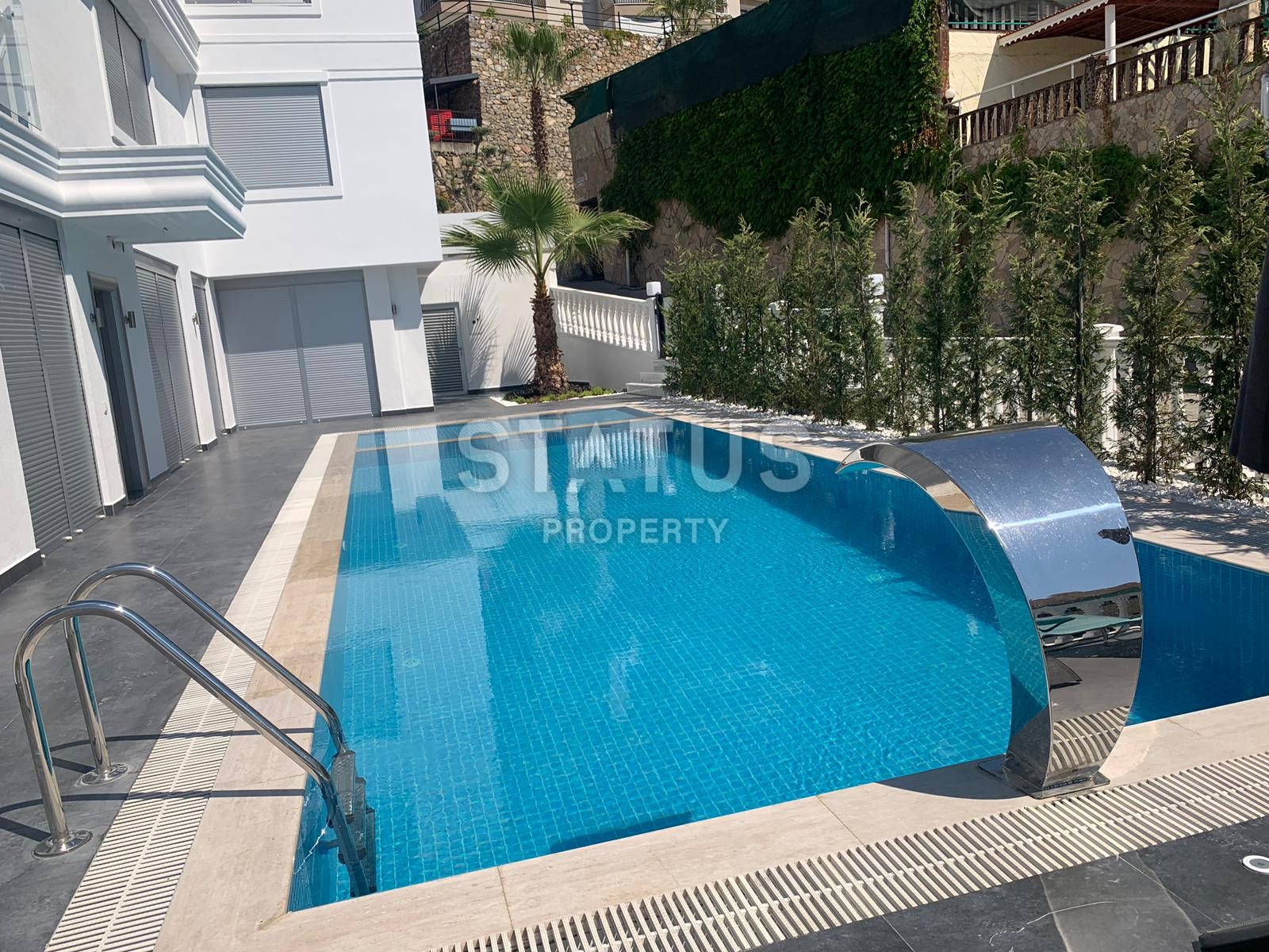 Шикарная вилла с потрясающими видами на могучие горы в Каргыджаке. 450 кв.м. фото 34