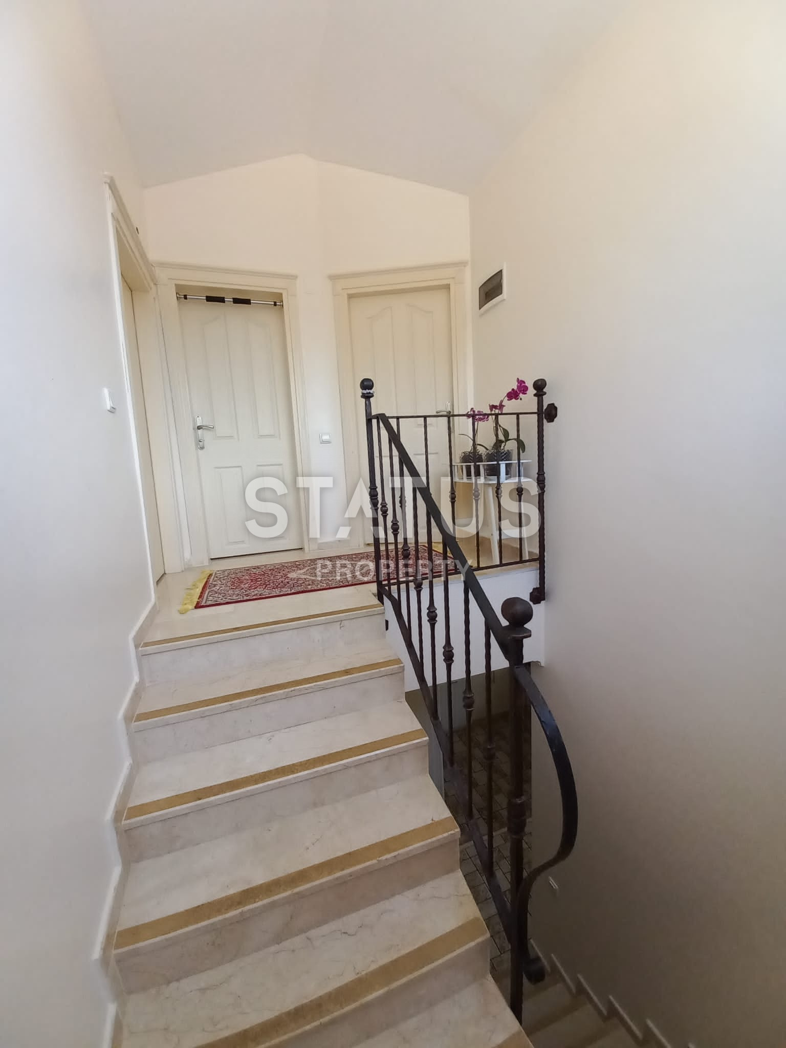 Апартаменты 3+1 в таунхаусе в районе Бекташ. 200м2 фото 13