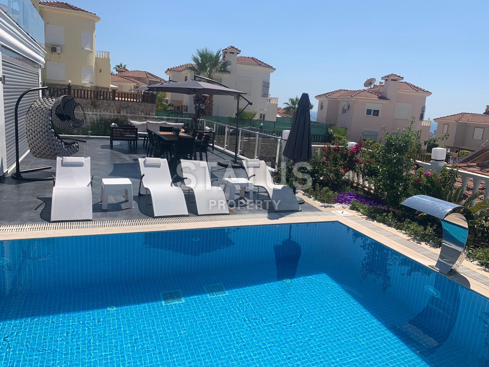 Шикарная вилла с потрясающими видами на могучие горы в Каргыджаке. 450 кв.м. фото 42