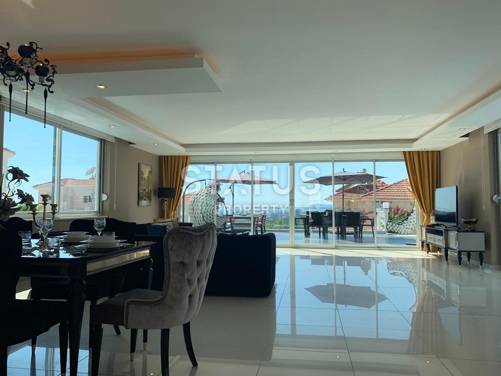 Шикарная вилла с потрясающими видами на могучие горы в Каргыджаке. 450 кв.м. фото 46