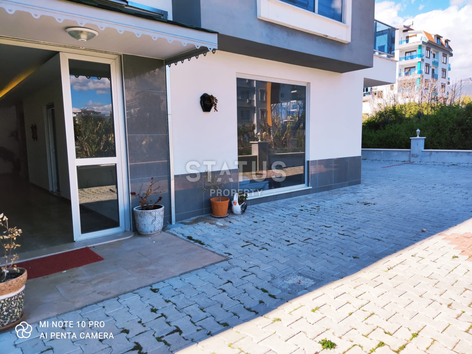 Яркие апартаменты с садом в первой береговой линии в Кестеле. 110м2 фото 11