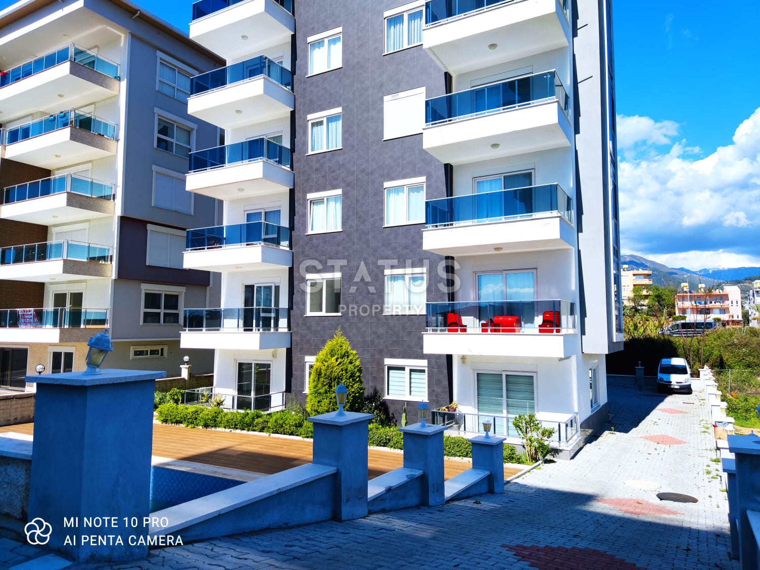 Яркие апартаменты с садом в первой береговой линии в Кестеле. 110м2 фото 19