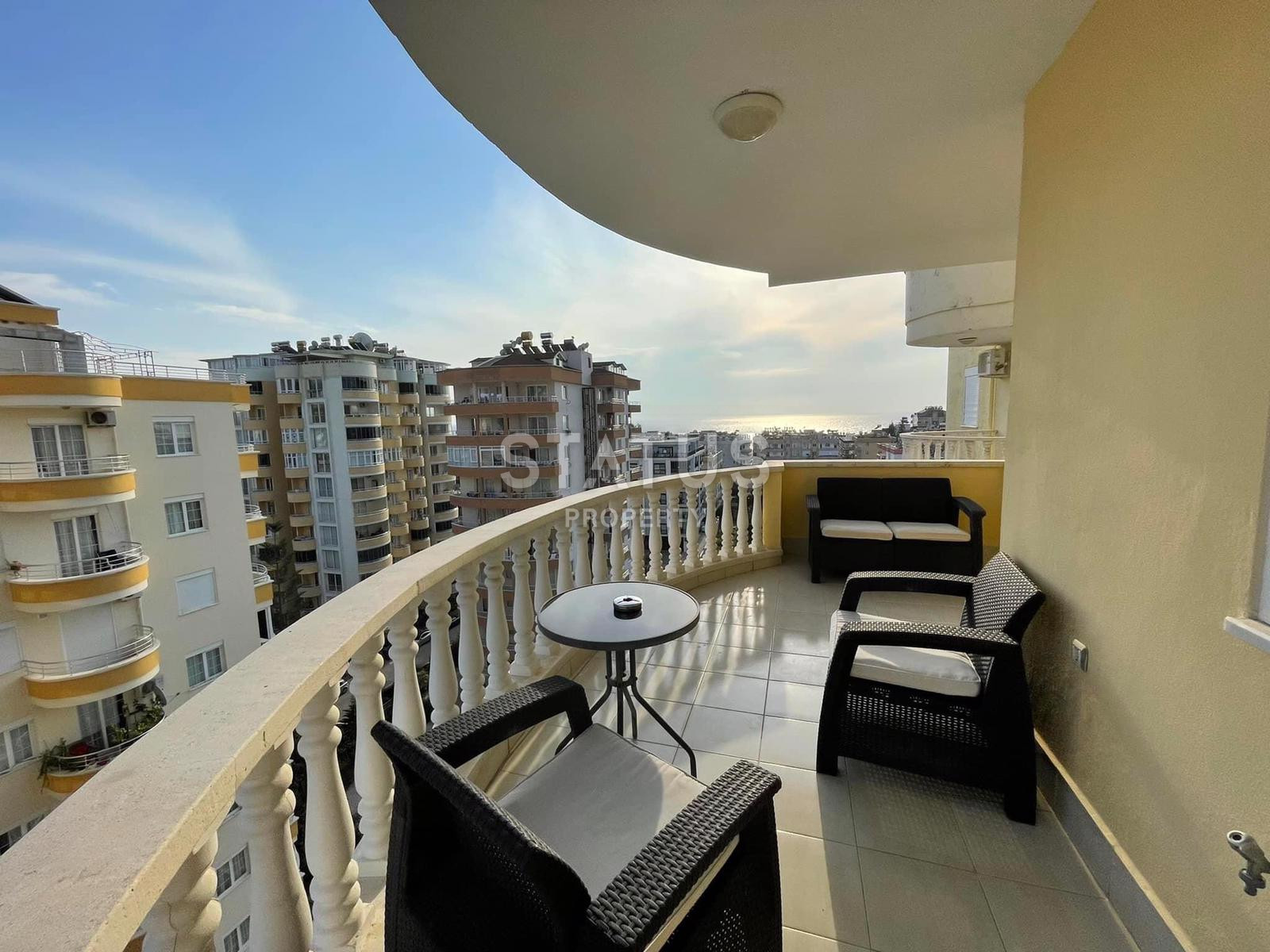 Четырёхкомнатная квартира  200м от моря в Махмутларе. 300м2 фото 3