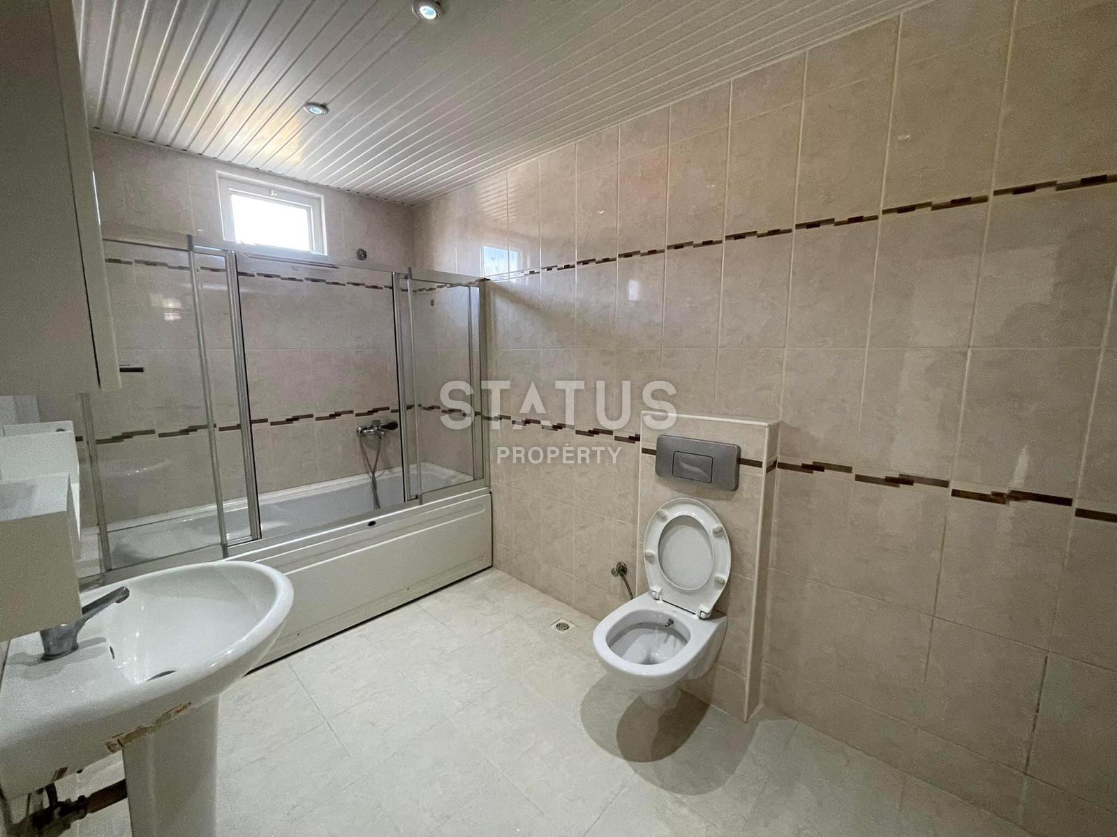 Четырёхкомнатная квартира  200м от моря в Махмутларе. 300м2 фото 19