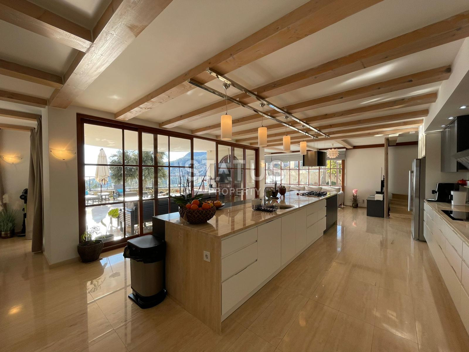 Шикарная вилла с садом 6+2 в районе Бэкташ. 390м2 +590м2 фото 9