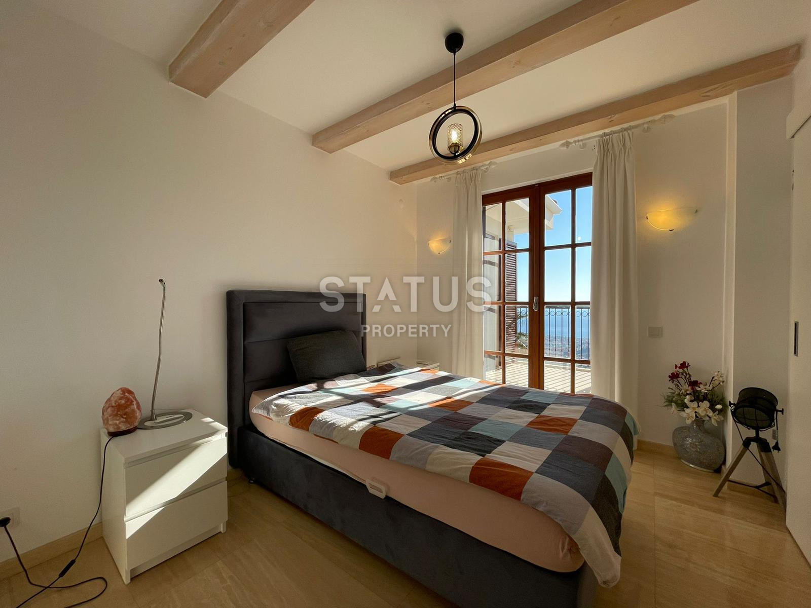 Шикарная вилла с садом 6+2 в районе Бэкташ. 390м2 +590м2 фото 23