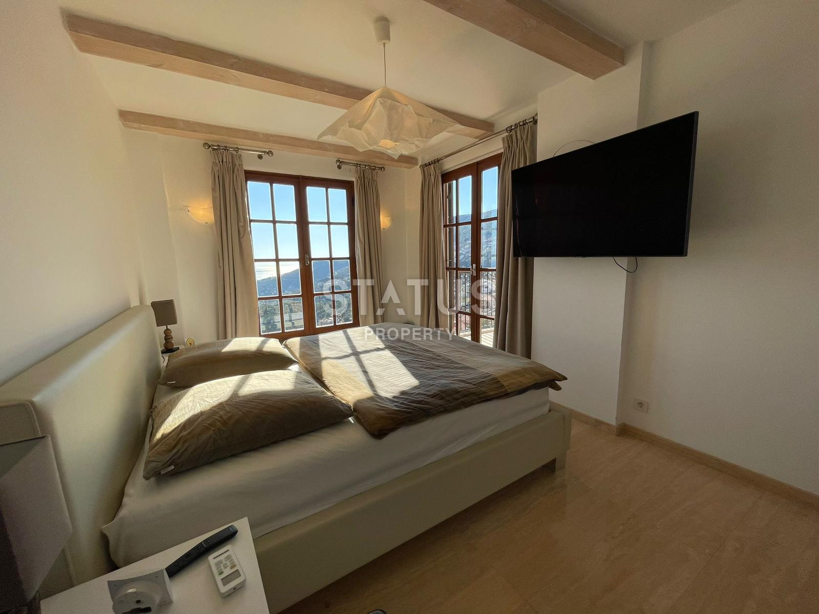 Шикарная вилла с садом 6+2 в районе Бэкташ. 390м2 +590м2 фото 24