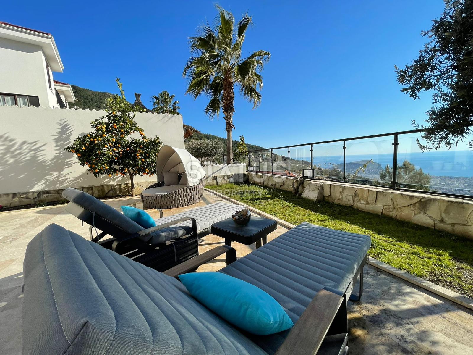 Шикарная вилла с садом 6+2 в районе Бэкташ. 390м2 +590м2 фото 34