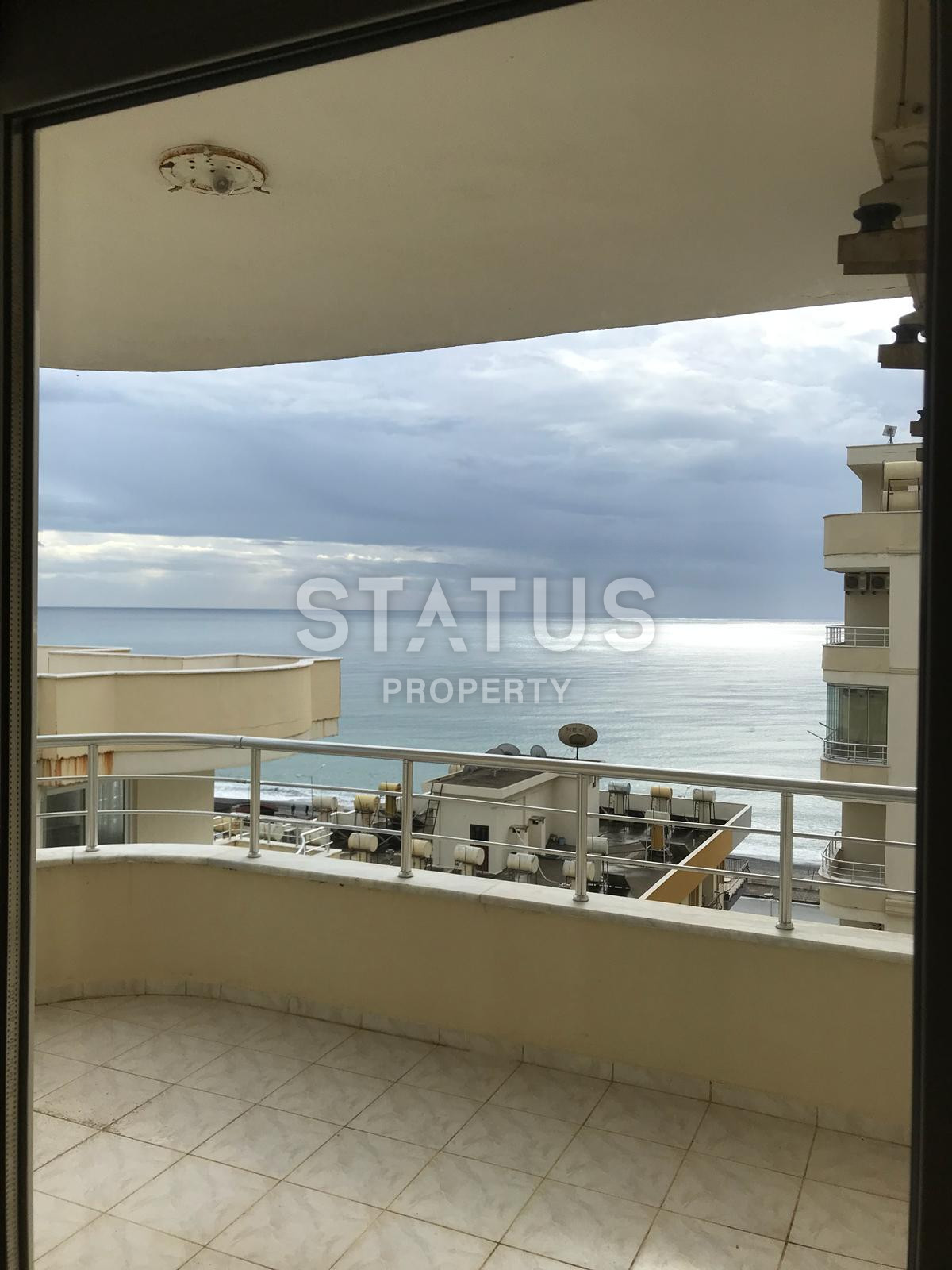 Three-room apartment with direct sea view in Tosmur. 115m2 фото 5