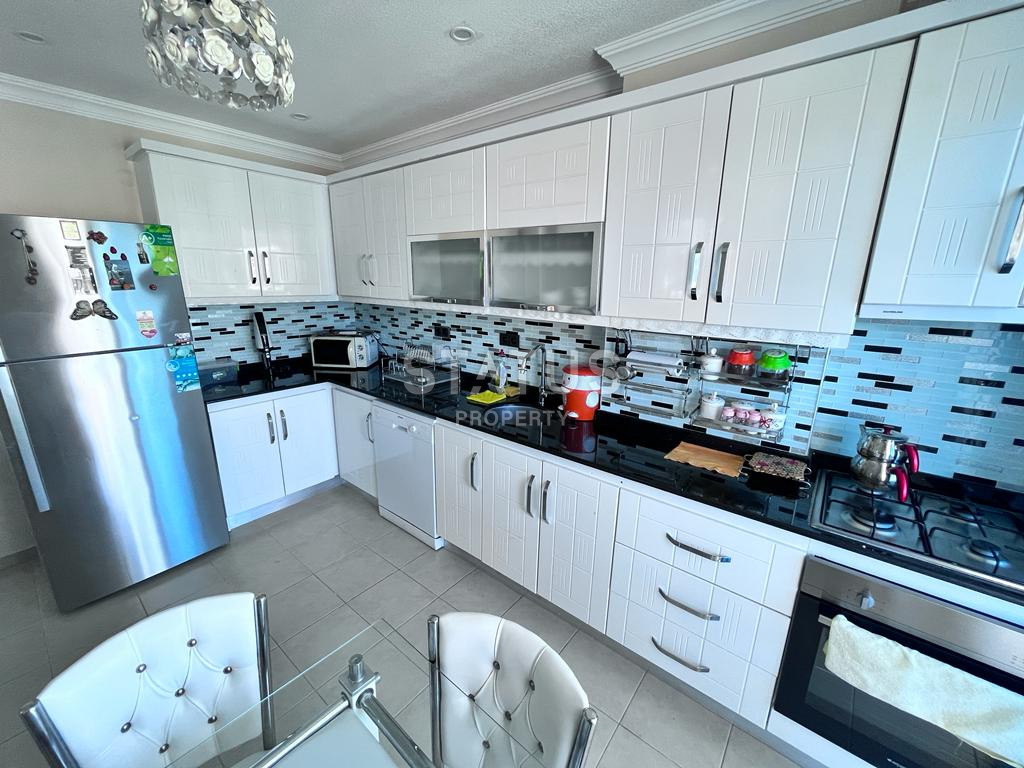 Four-room apartment with a sea view in Tosmur. 175m2 фото 6