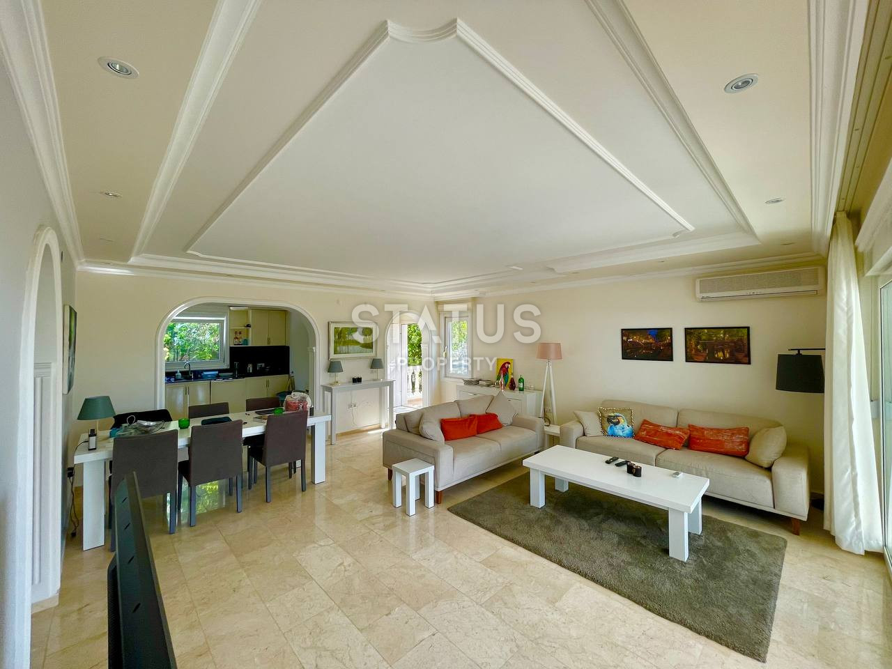 Two-storey villa 2+1 with its own territory in Mahmutlar. 225m2 +500m2 фото 4