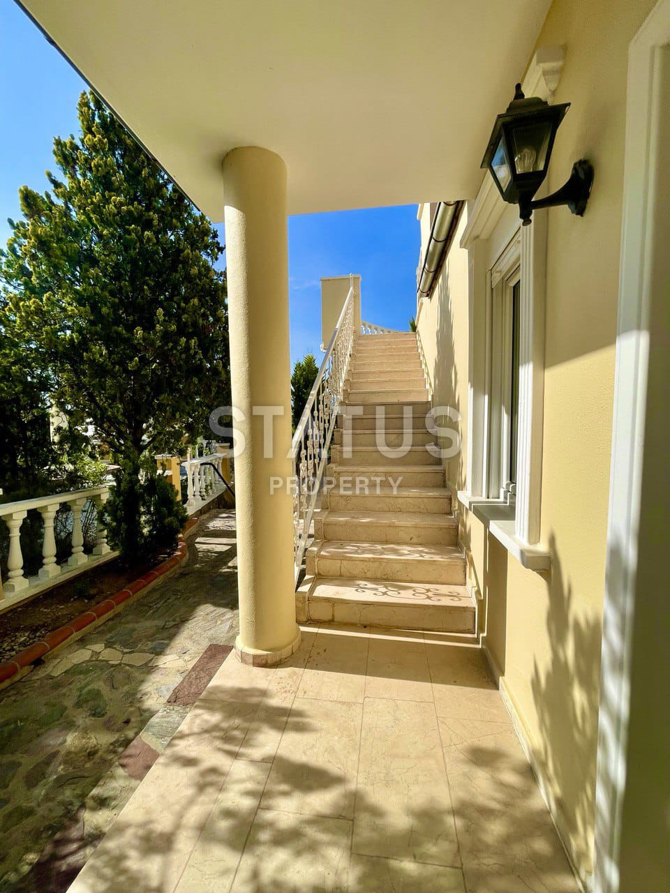 Two-storey villa 2+1 with its own territory in Mahmutlar. 225m2 +500m2 фото 19