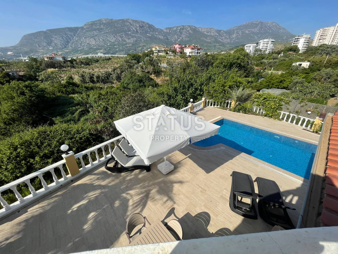 Two-storey villa 2+1 with its own territory in Mahmutlar. 225m2 +500m2 фото 21