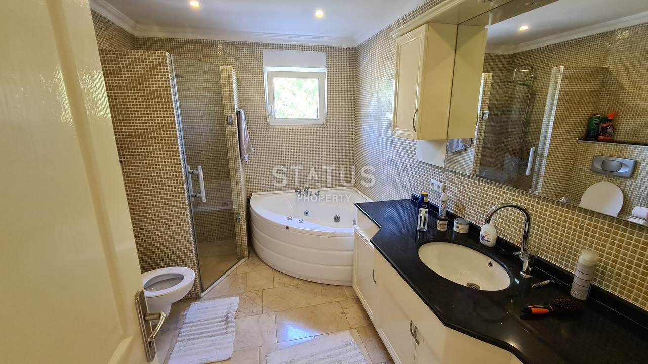 Two-storey villa 2+1 with its own territory in Mahmutlar. 225m2 +500m2 фото 25