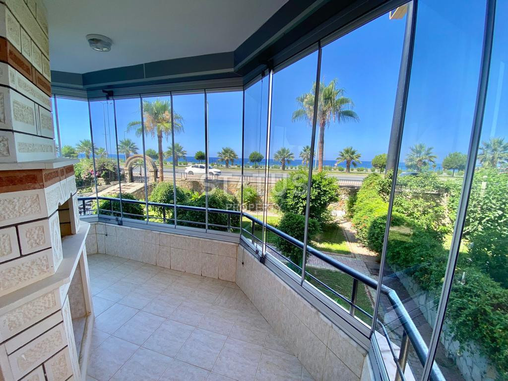 Three-room furnished apartment in the first coastline in Mahmutlar. 120m2 фото 15