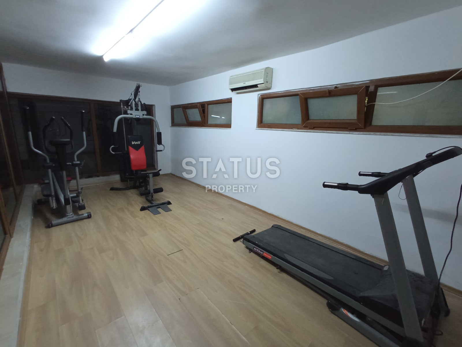 Two-room furnished apartment with a favorable location. 65m2 фото 20