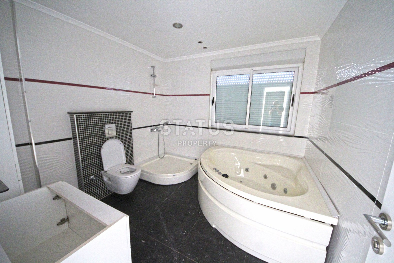 Apartment 3+1 gross area 400m2 in Mahmutlar. 400m2 фото 30