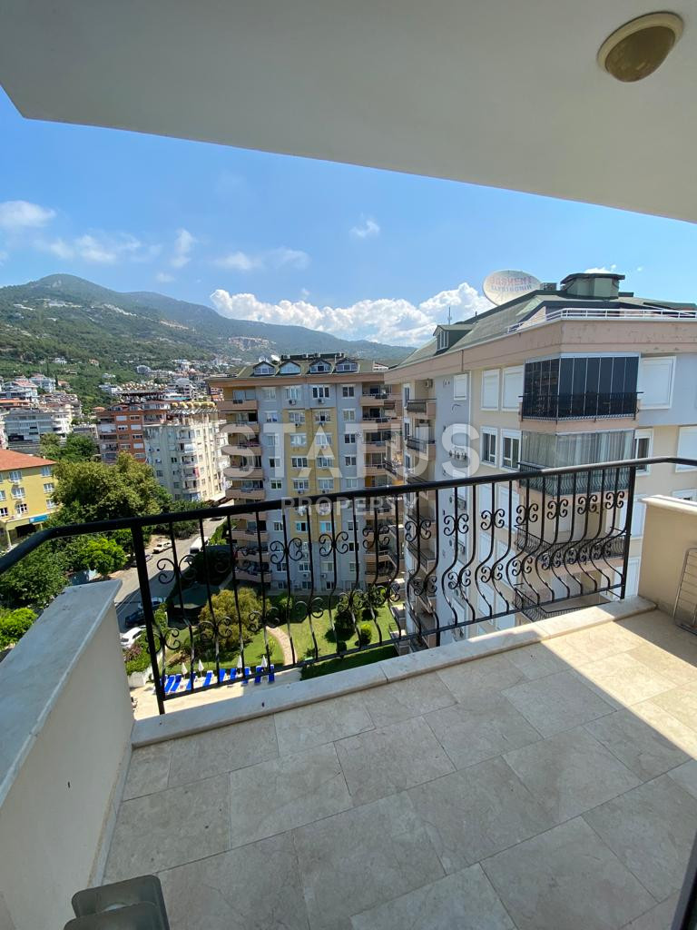 Duplex 3+1 overlooking the sea, mountains and Calais. 177m2 фото 3