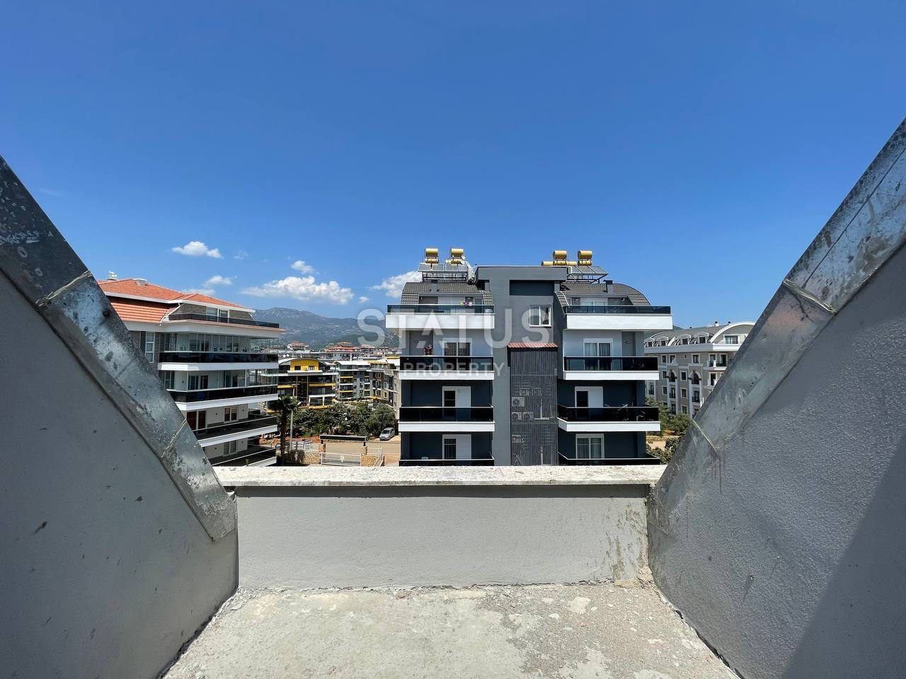 Duplex 3+1 overlooking the sea and Calais in a residential complex under construction in OBA. 165m2 фото 3