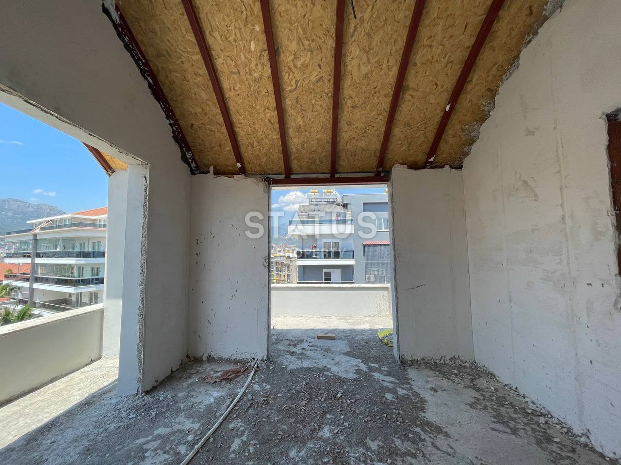 Duplex 3+1 overlooking the sea and Calais in a residential complex under construction in OBA. 165m2 фото 12