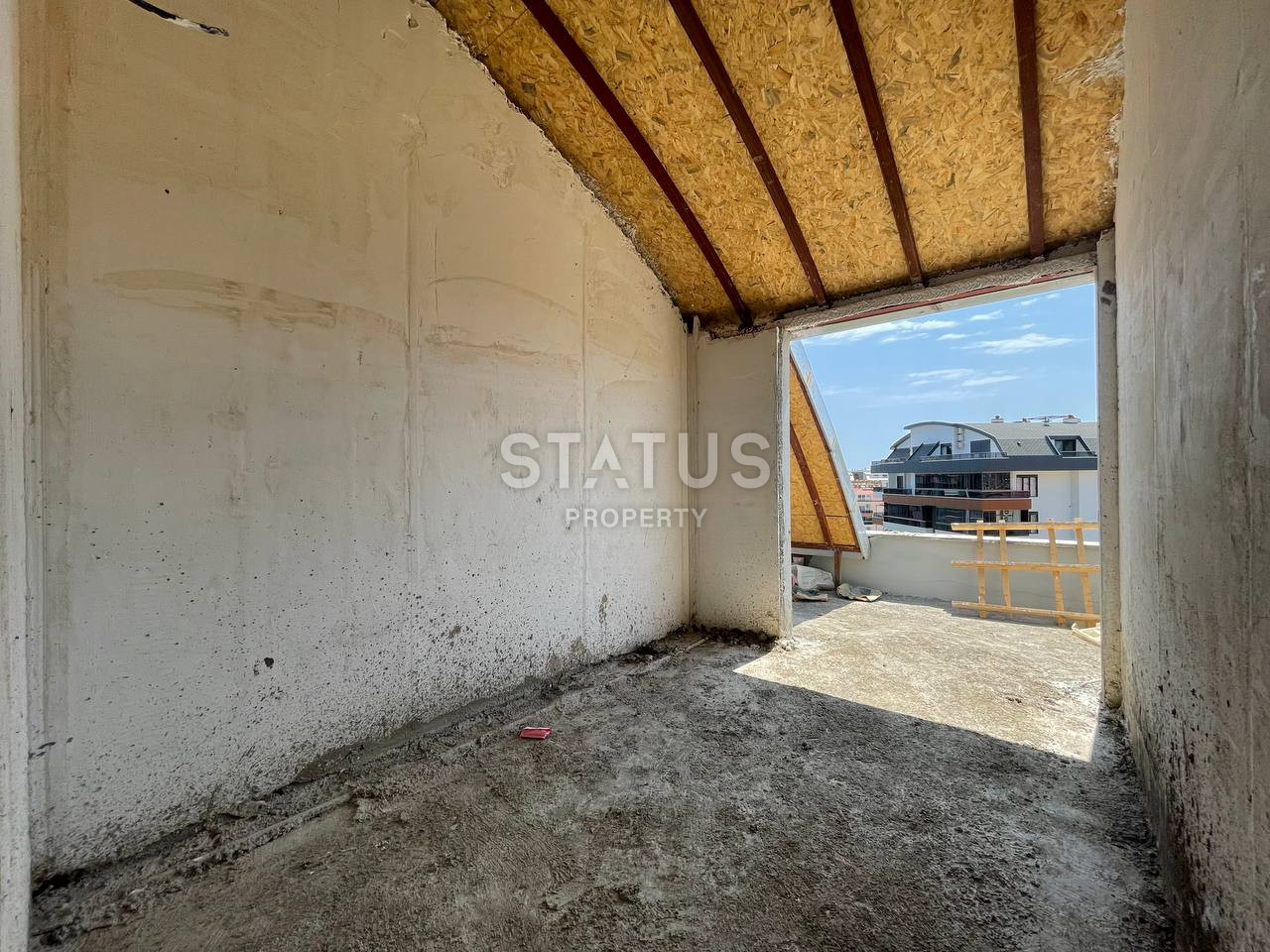 Duplex 3+1 overlooking the sea and Calais in a residential complex under construction in OBA. 165m2 фото 23