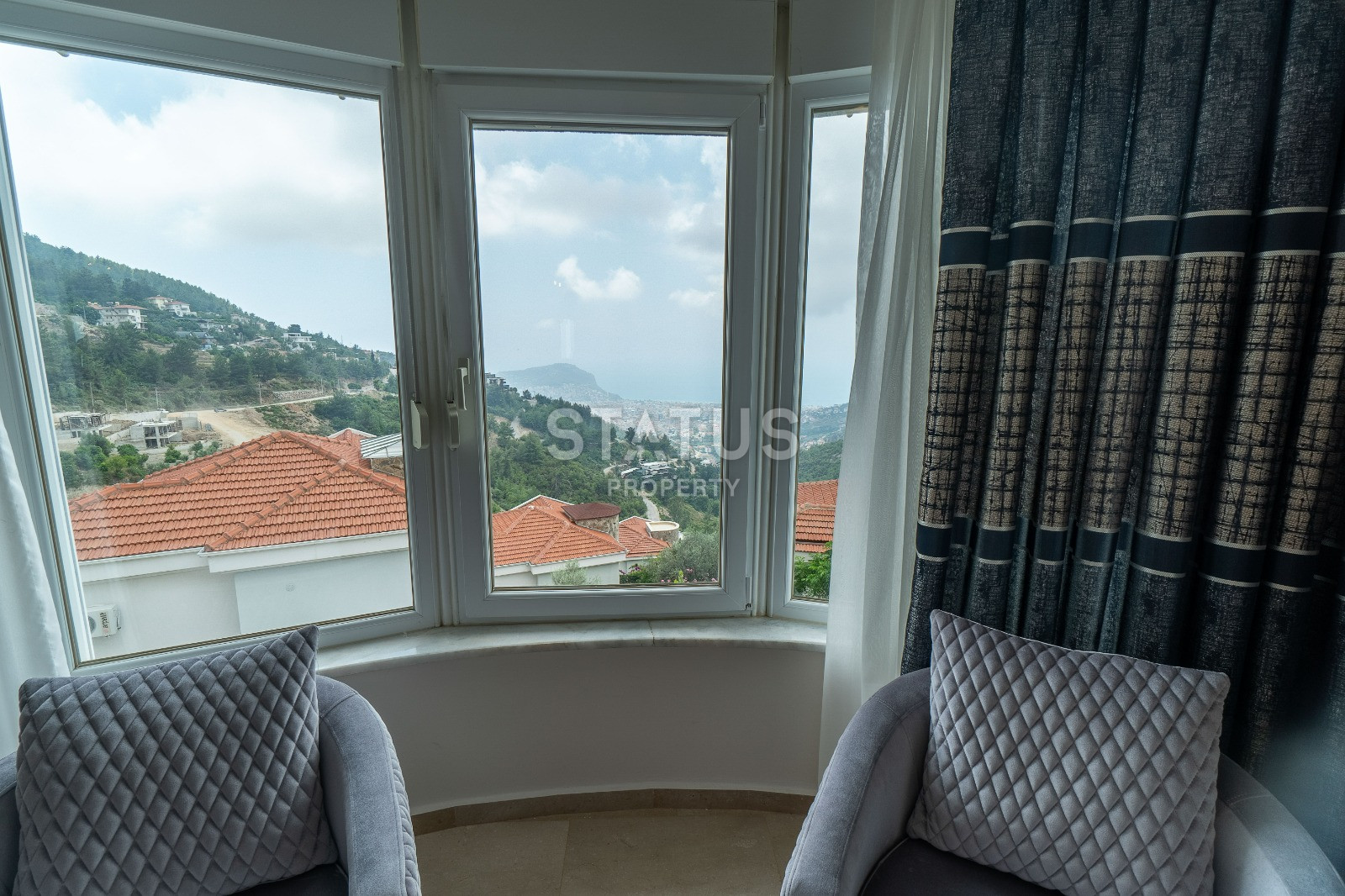 Luxurious apartments 3+1 in the villa village of Bektash, 175m2 фото 26