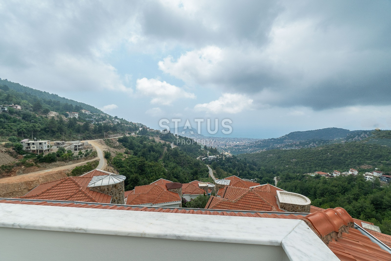 Luxurious apartments 3+1 in the villa village of Bektash, 175m2 фото 28