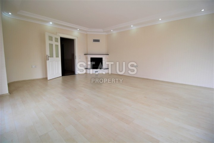 Двухуровневые апартаменты с собственной сауной в центре Алании, 250 м2 фото 4