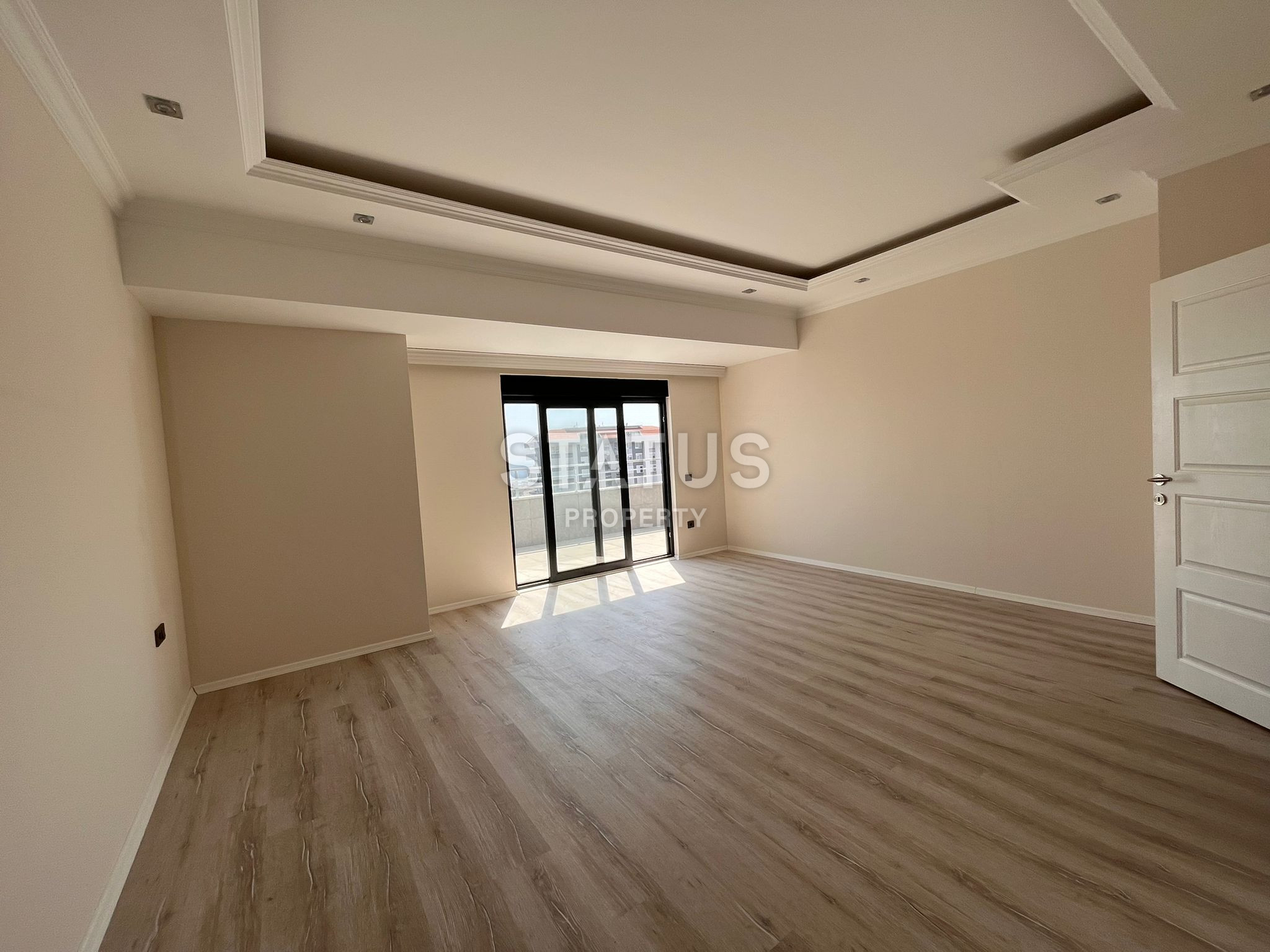 Spacious four-room apartment with panoramic views in Mahmutlar. 180m2 фото 10