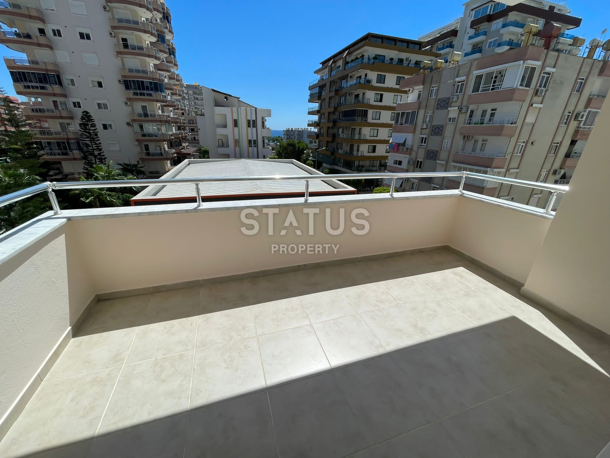 One bedroom apartment with partial sea view in Mahmutlar. 65m2 фото 15