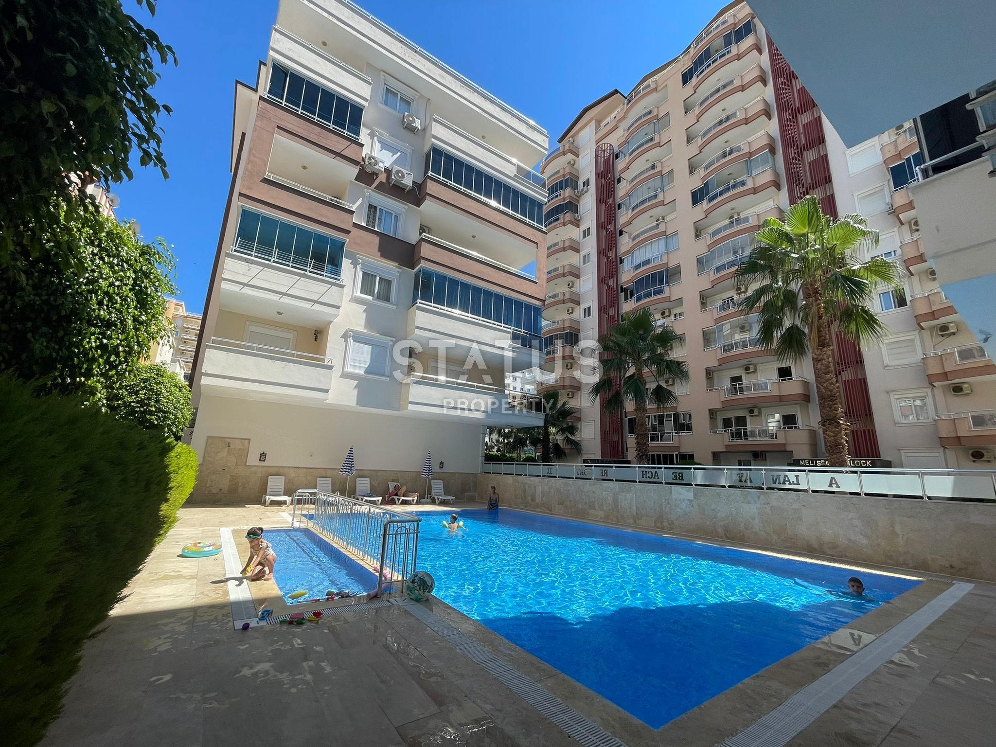 One bedroom apartment with partial sea view in Mahmutlar. 65m2 фото 17