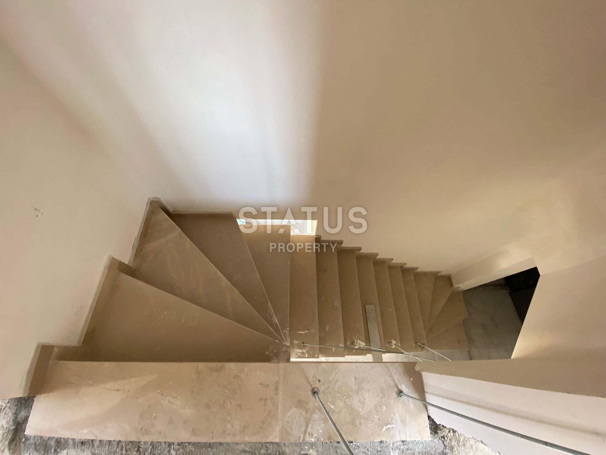 Дуплекс 2+1 с завораживающим видом на горы в центре Аланьи, 105м2 фото 16