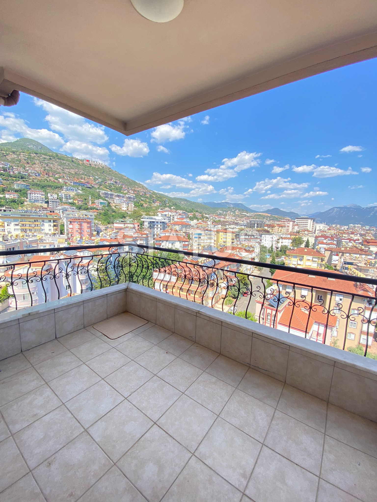 Spacious panoramic duplex in the center of Alanya overlooking the sea. 270m2 фото 37