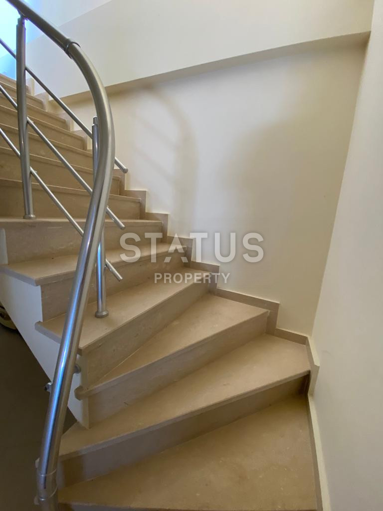 Двухуровневая меблированная квартира с видом на море в Джикджилли. 200м2 фото 12