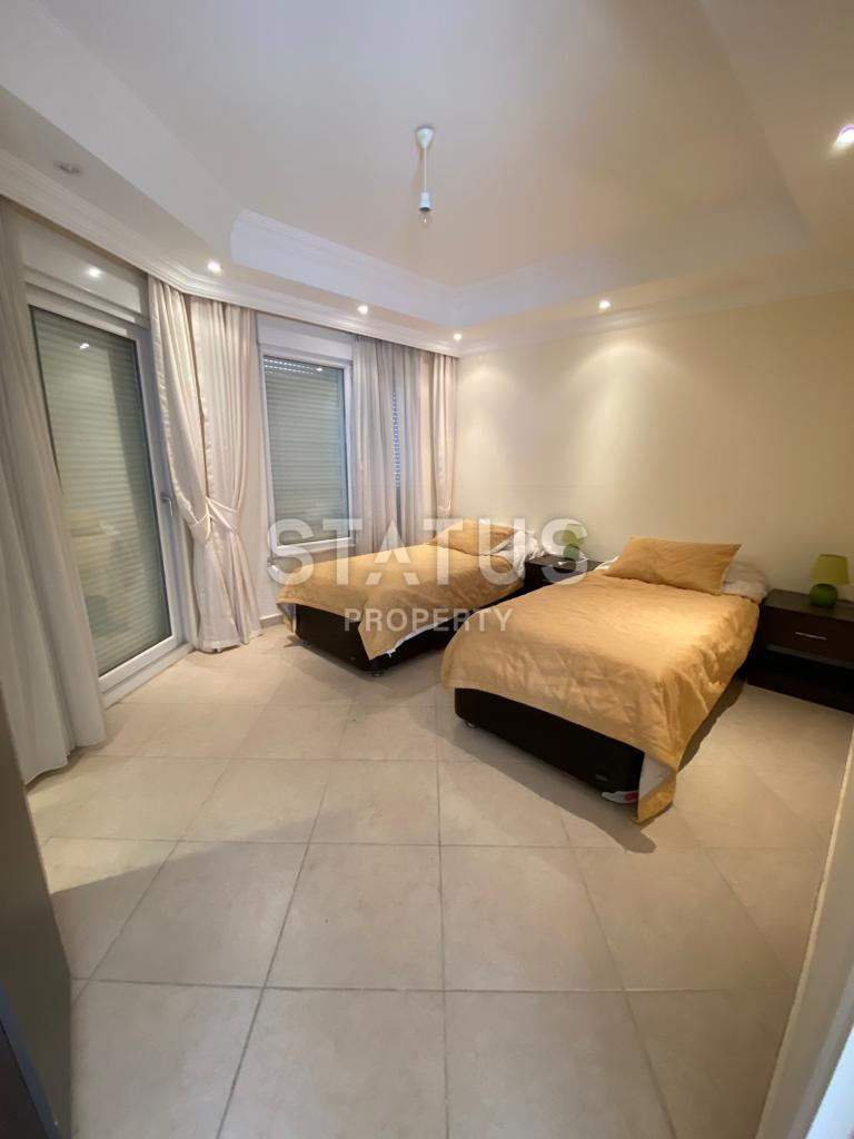 Двухуровневая меблированная квартира с видом на море в Джикджилли. 200м2 фото 7