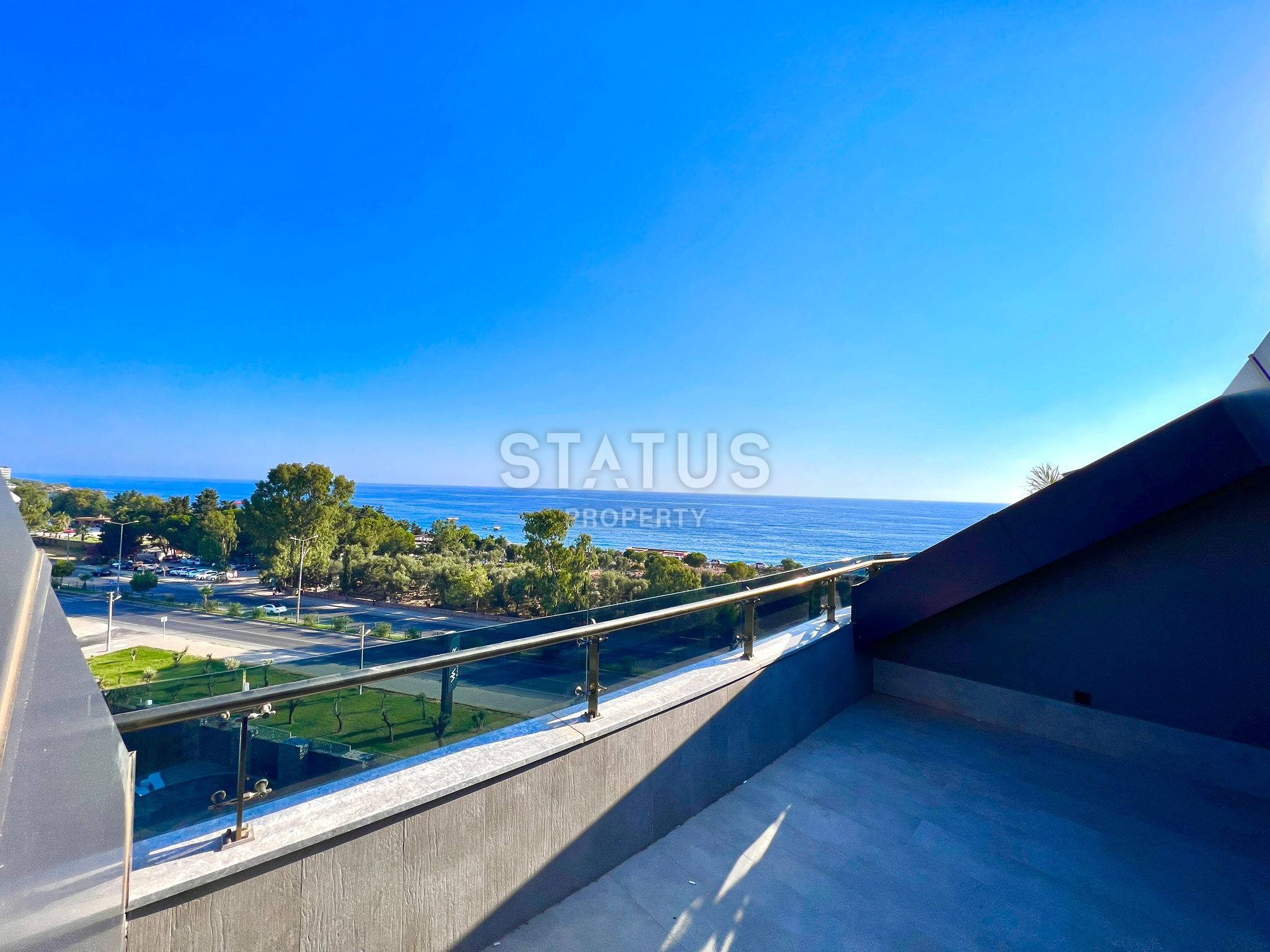 Premium class apartment in residential complex with luxury infrastructure in Kargicak. 62m2 фото 19