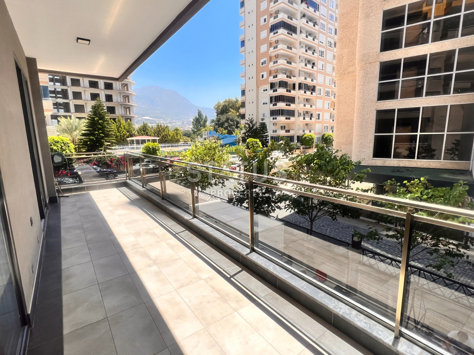 Меблированная просторная квартира 2+1 в современном ЖК в Махмутларе.135м2 фото 24