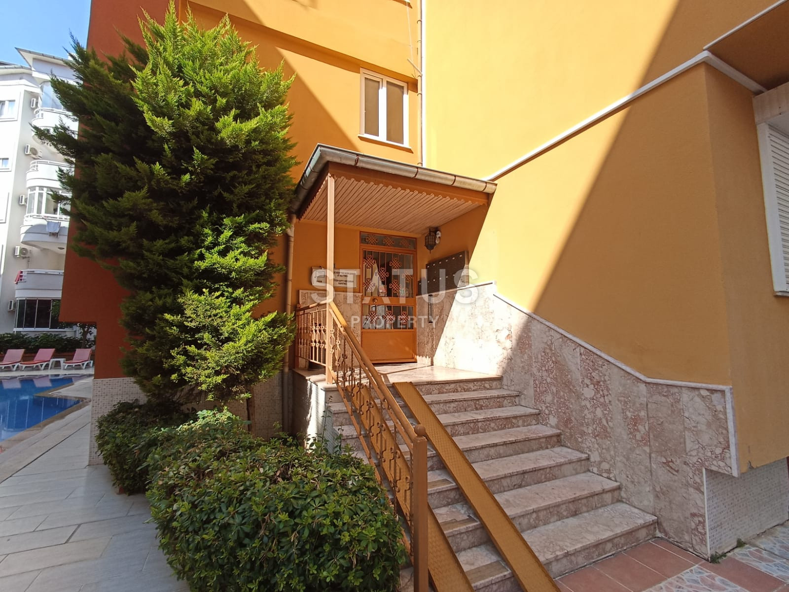 Spacious two-room apartment 200m from the sea in OBA. 75m2 фото 20