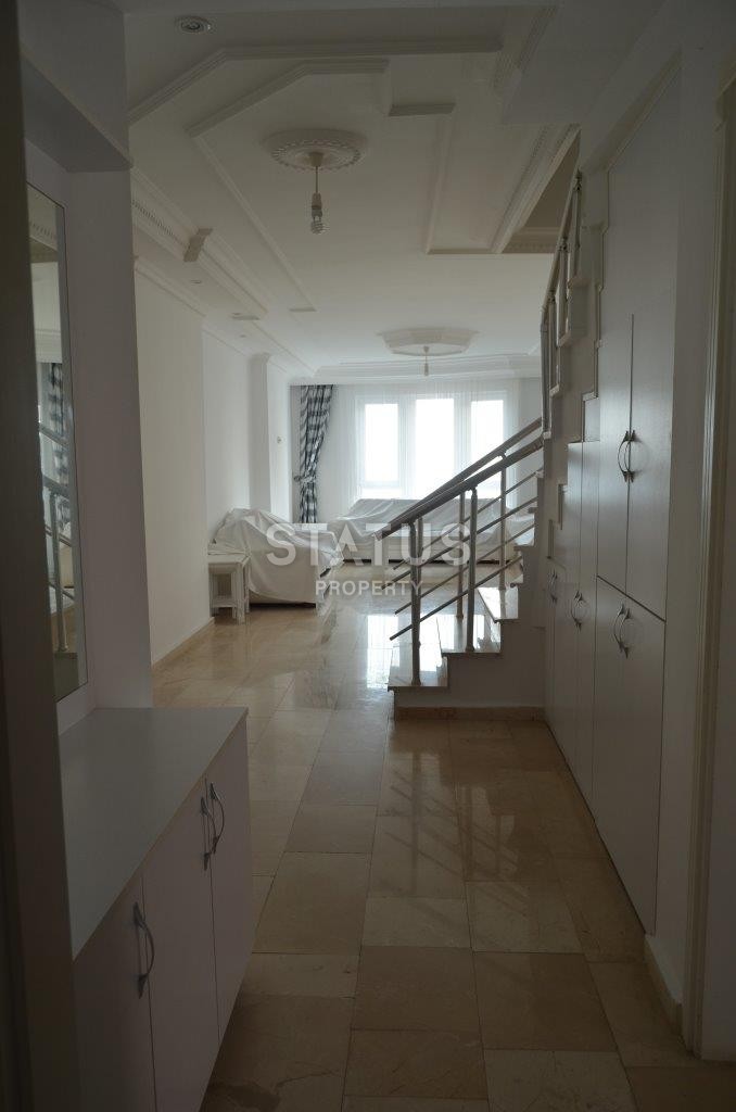 Меблированный пентхаус с прямым видом на Средиземное море и в 50 метрах о него, 185 кв. м. фото 13