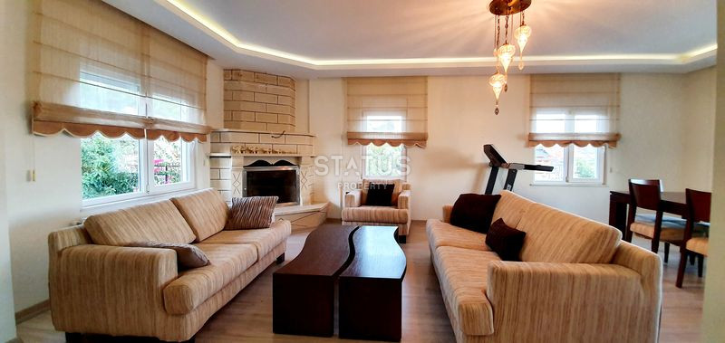 Трёхэтажная вилла с собственным садом и видом на море в Газипаше.  370м2 фото 1