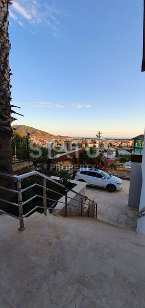 Трёхэтажная вилла с собственным садом и видом на море в Газипаше.  370м2 фото 3