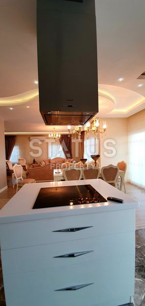 Трёхэтажная вилла с собственным садом и видом на море в Газипаше.  370м2 фото 21