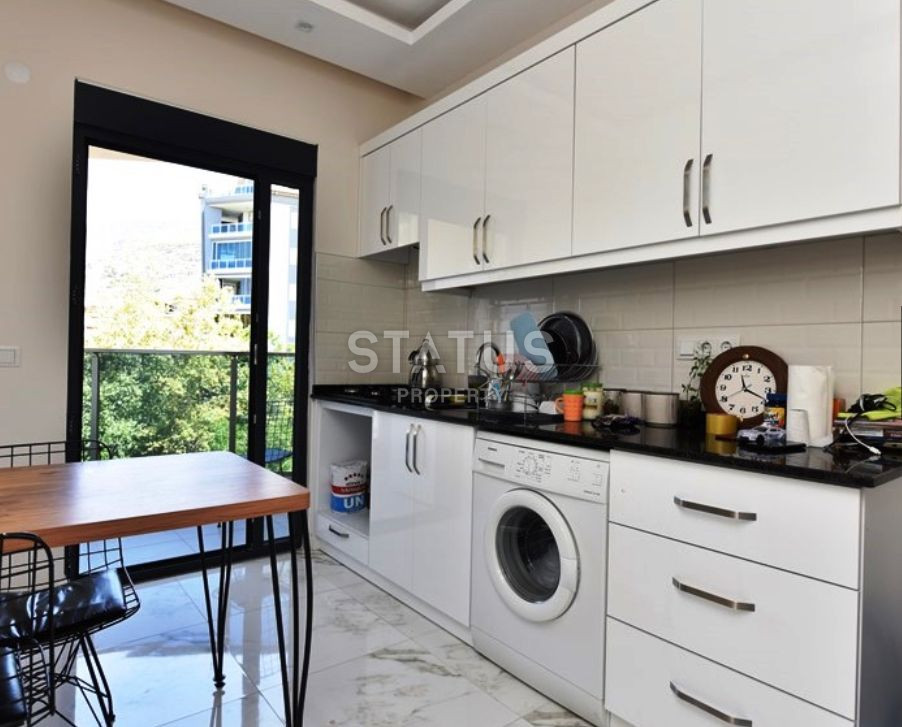 Apartment 2+1 with a separate kitchen in the center of Alanya in a new residential complex. 100m2 фото 3