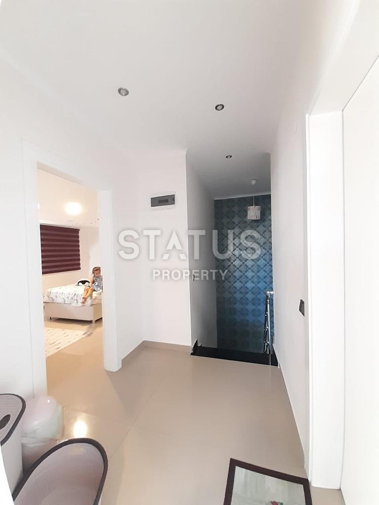 Двухуровневые апаратменты с видом на море в районе Кестель, 140 м2 фото 6