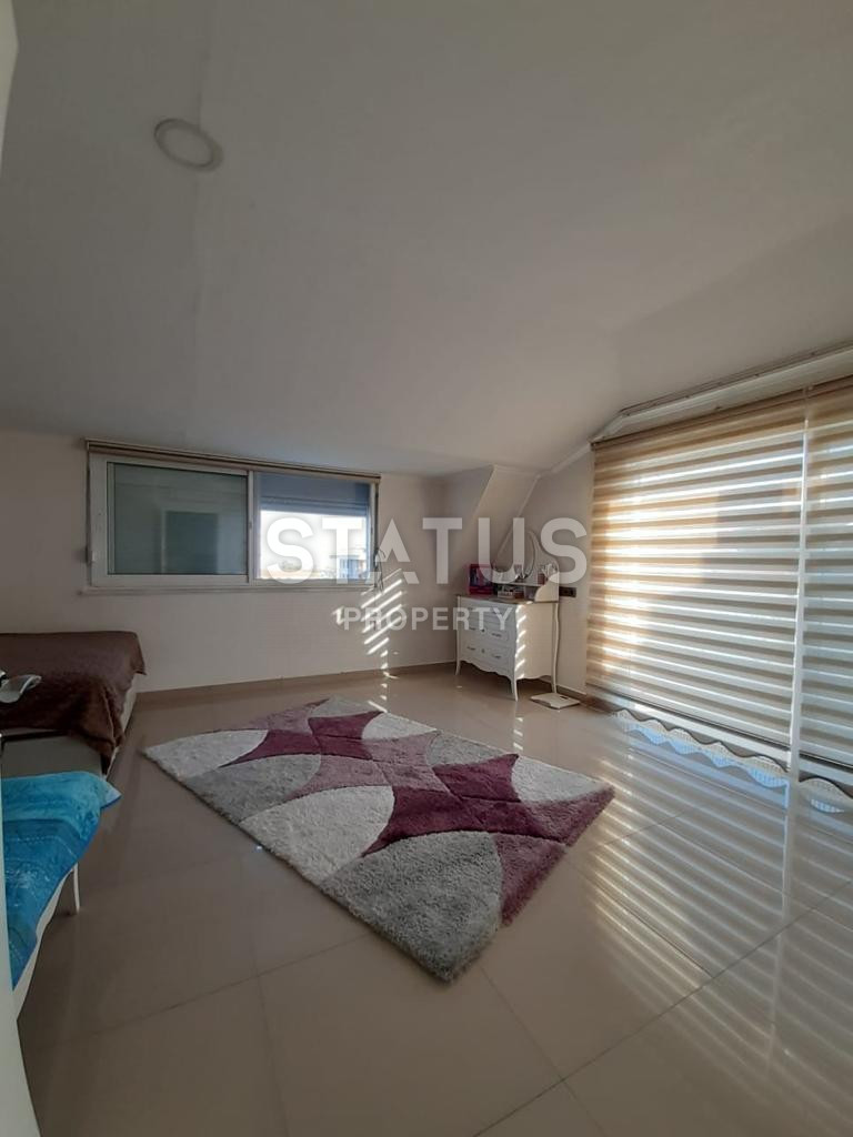 Двухуровневые апаратменты с видом на море в районе Кестель, 140 м2 фото 9