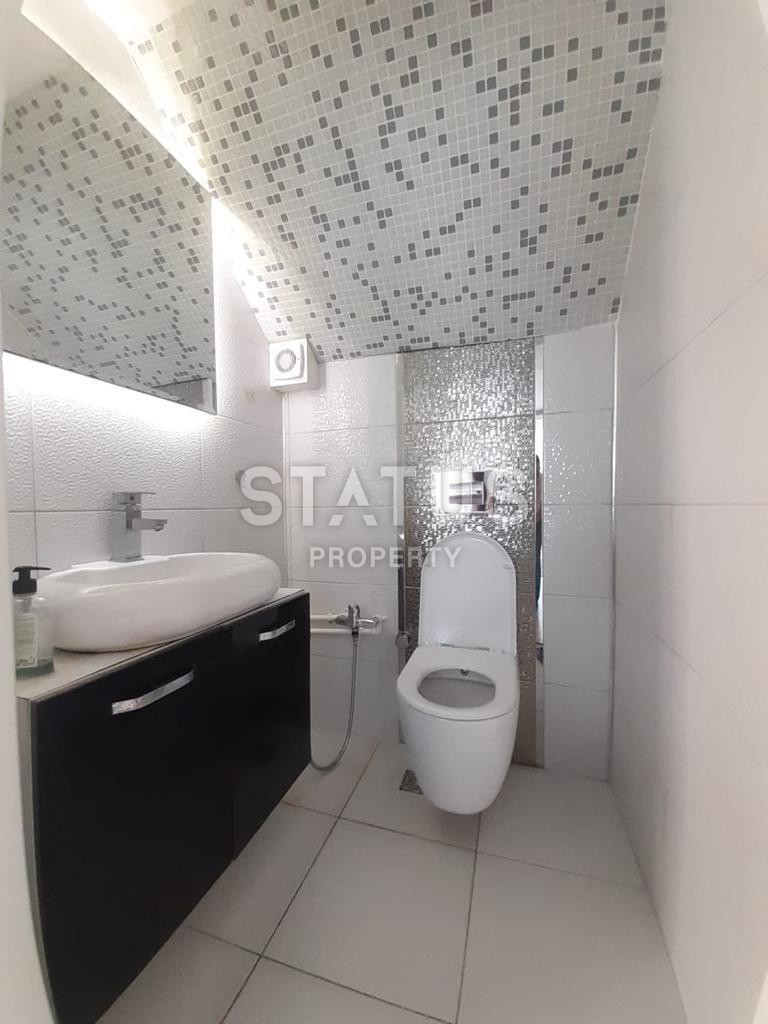 Двухуровневые апаратменты с видом на море в районе Кестель, 140 м2 фото 16