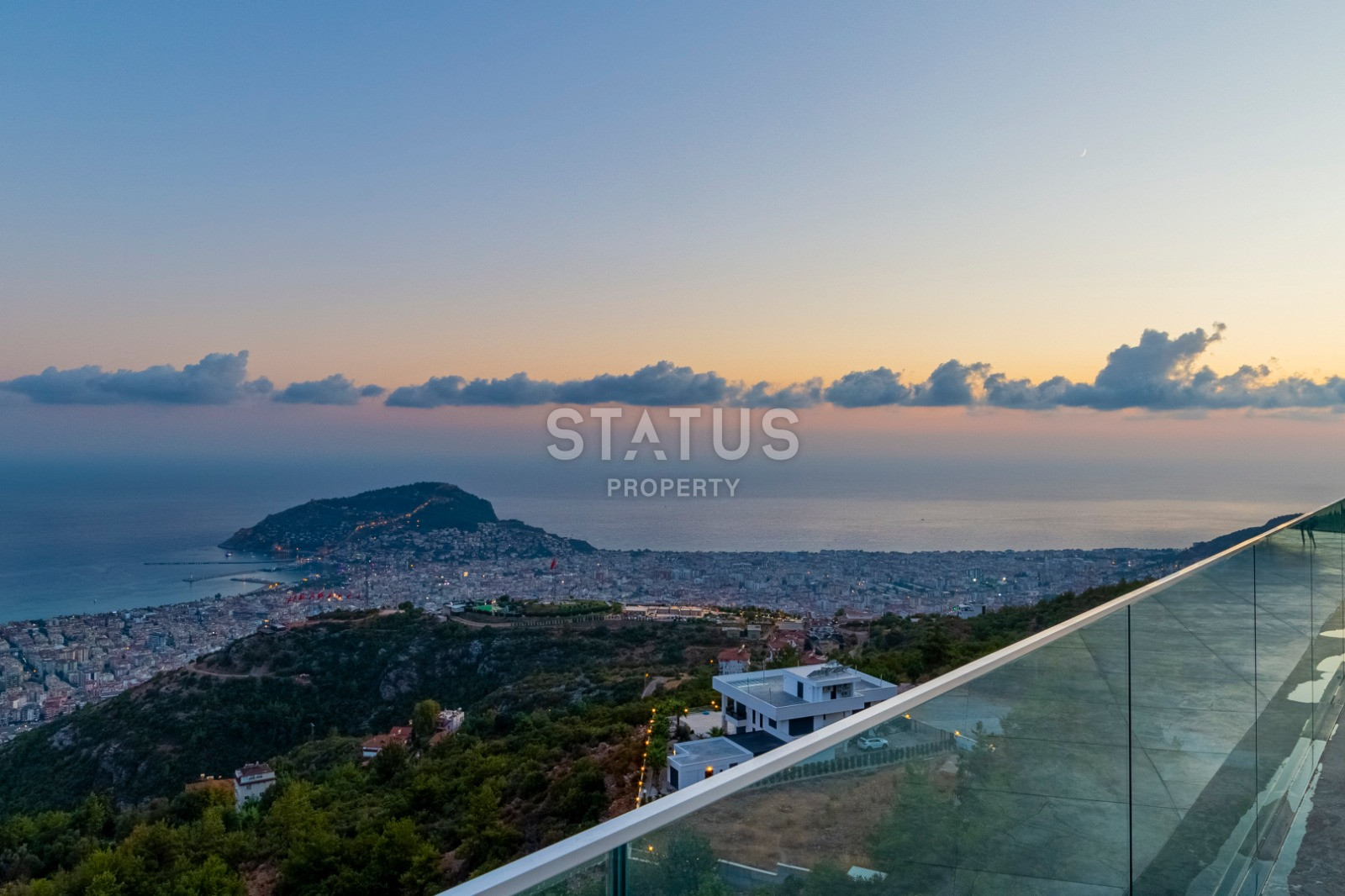 Luxurious 3-storey villa with views of Calais and the sea. 516m2-1650m2 фото 6