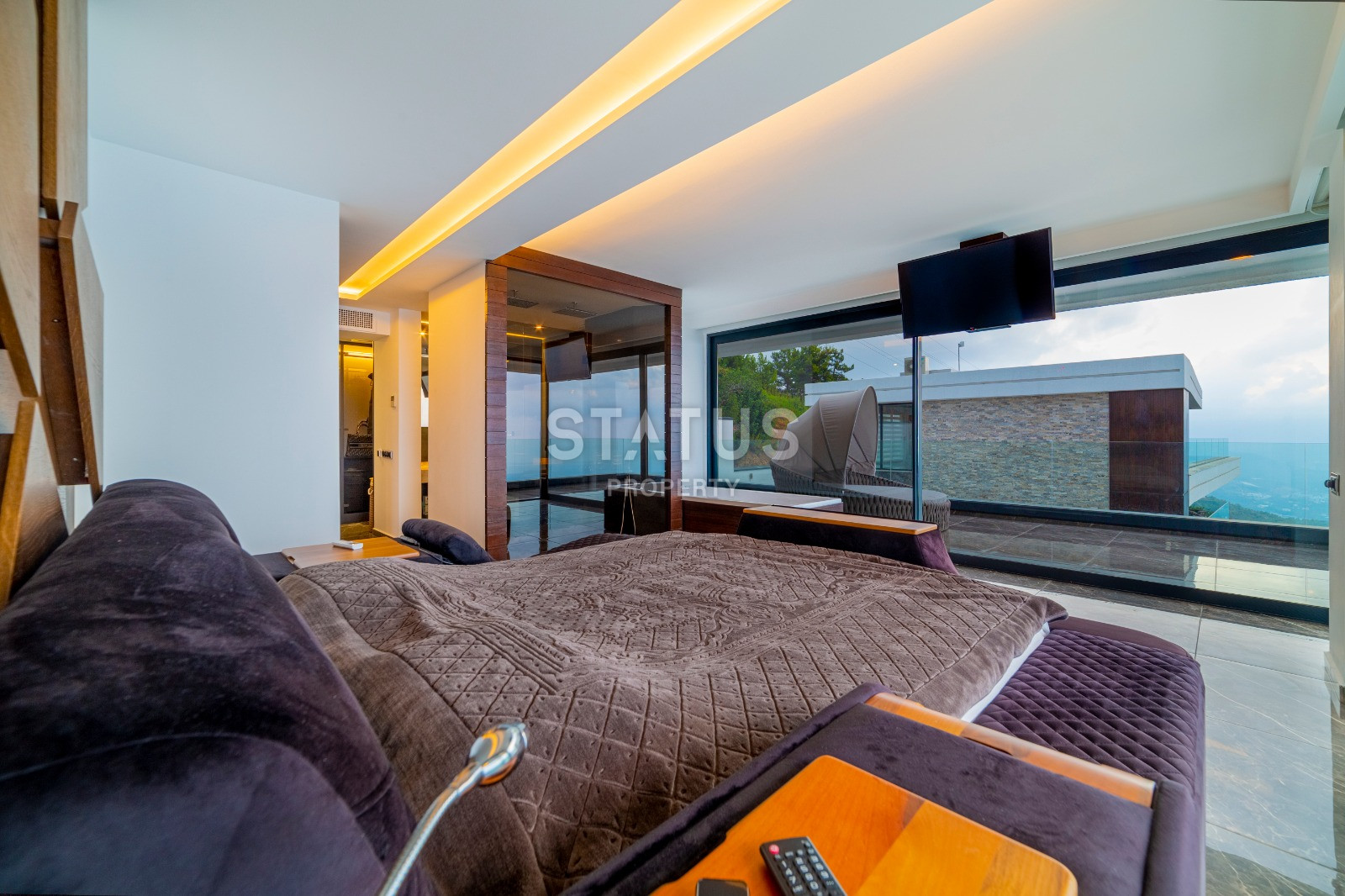 Luxurious 3-storey villa with views of Calais and the sea. 516m2-1650m2 фото 16